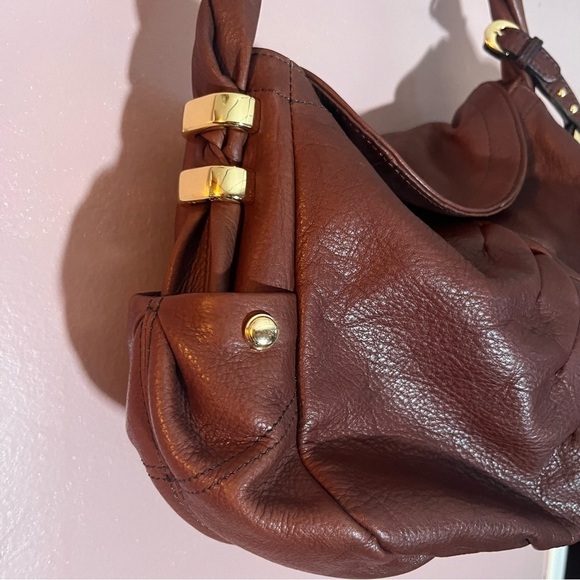 B. MAKOWSKY Brown LEATHER SATCHEL HANDBAG WITH Twisted STRAP SHOULDER PURSE - Picture 2 of 16